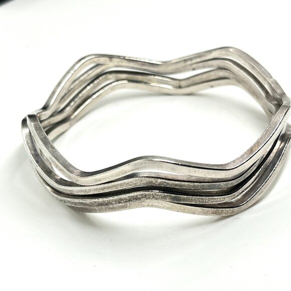 SILVER TONE WAVY Wavy Stackable Bangle Cuff Bracelet Modernist Minimalist - Picture 6 of 12